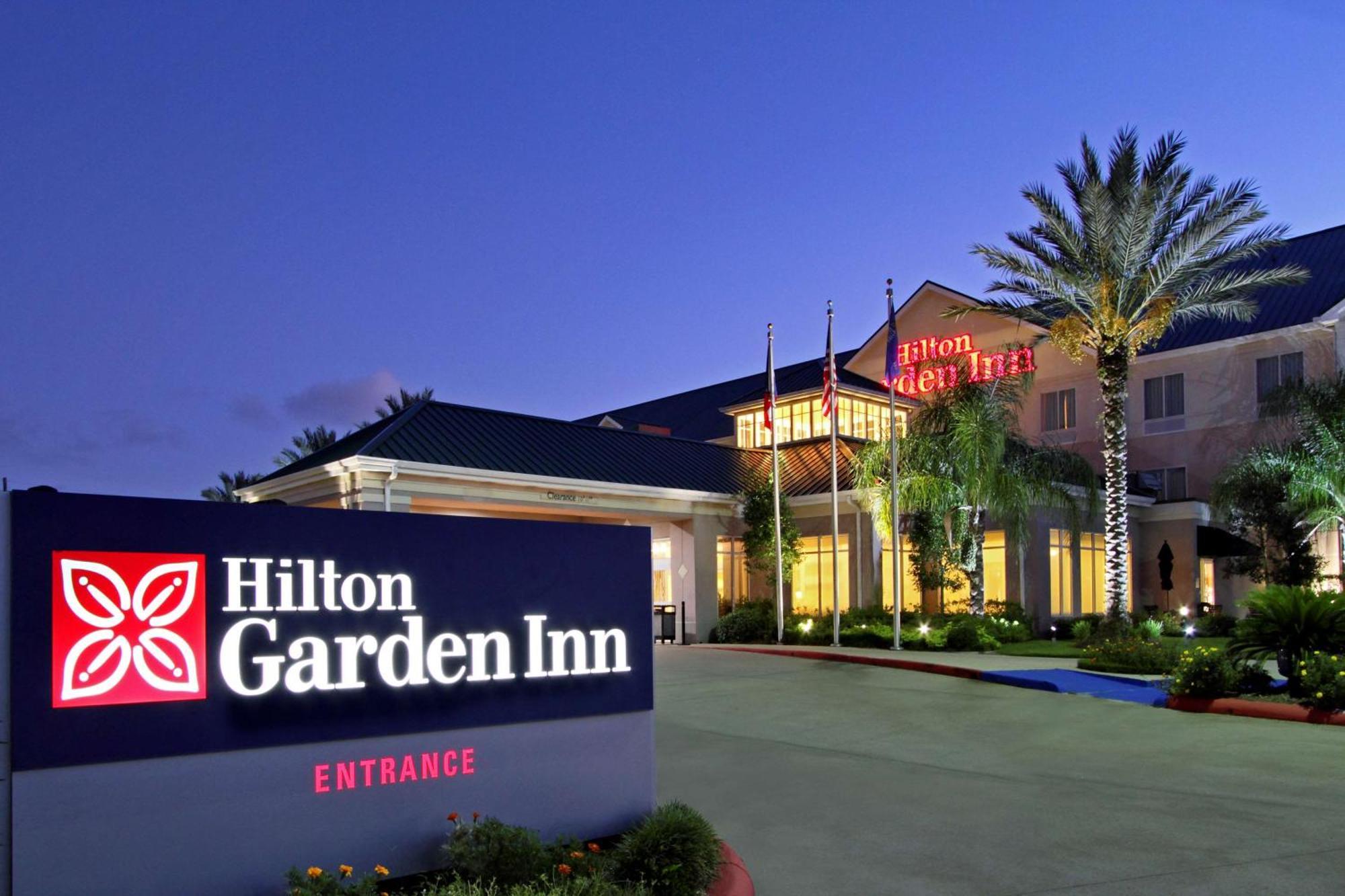 Hilton Garden Inn Beaumont Exterior photo